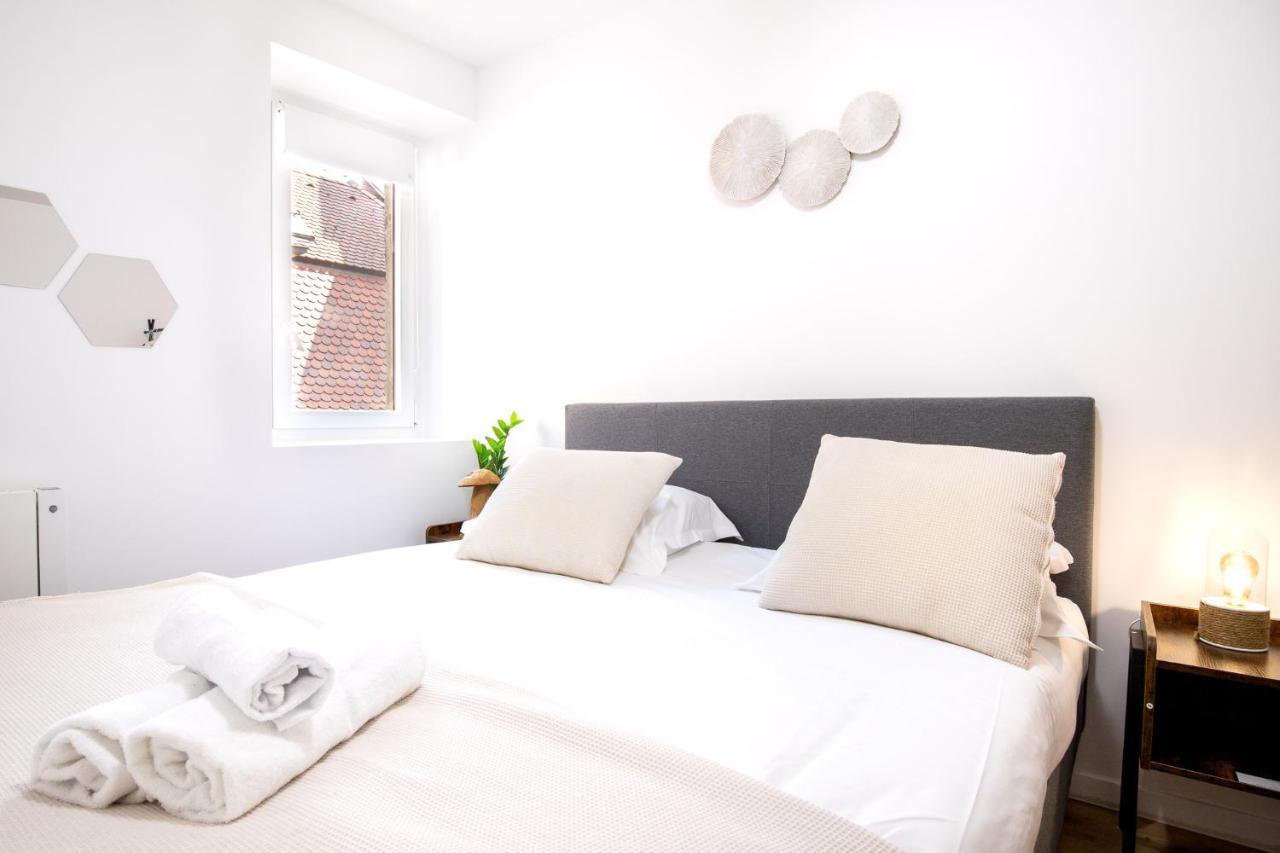 Cosmo Ideal Famille Rue Carnot Анси Экстерьер фото